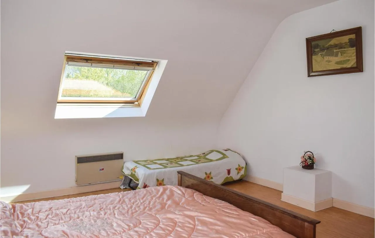 4 Bedroom Pet Friendly Home In Ploumilliau Kermeur 0*,  France